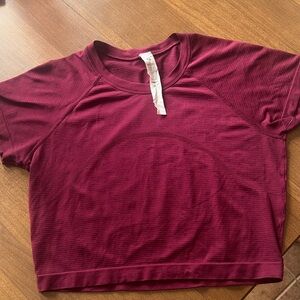 Swiftly Tech Cropped Short Sleeve Shirt